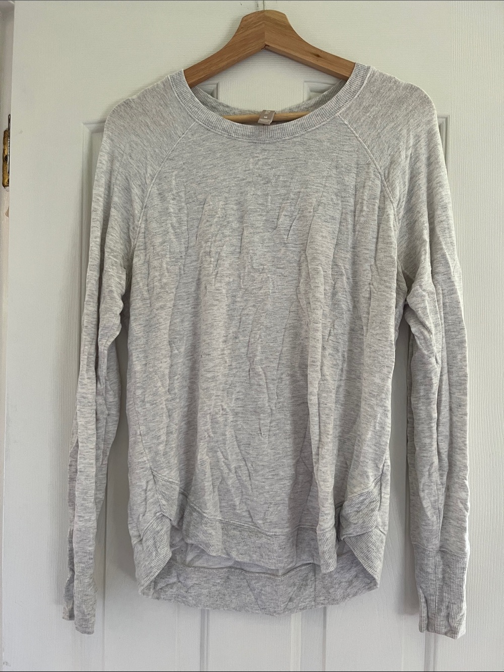 Athleta Light Gray Heathered Long-Sleeve Crewneck Sweater